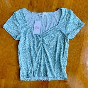 🍃Pink rose crop top